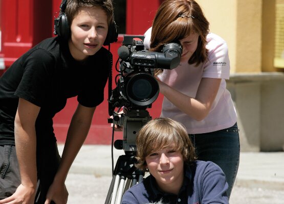 Schüler bei einem Workshop in der Bavaria Filmstadt München
