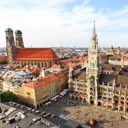 Blick auf Rathaus und Altstadt in München von Oben