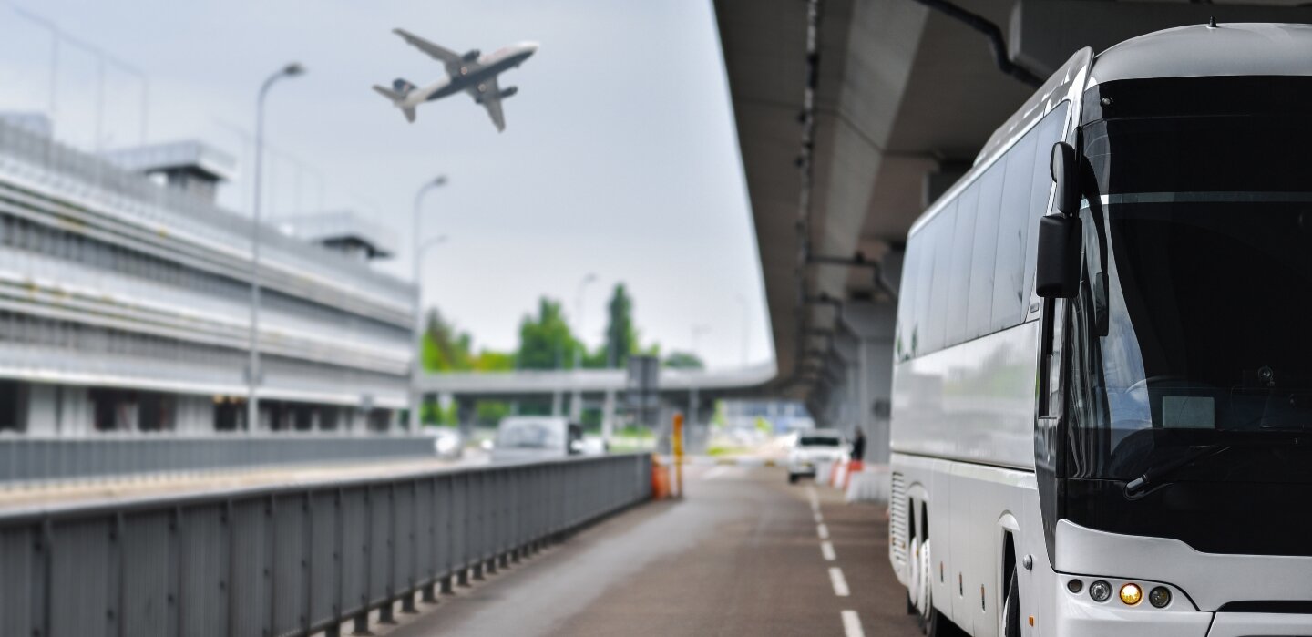 Bustransfer zum Flughafen