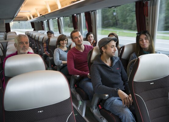 Gruppe im Reisebus