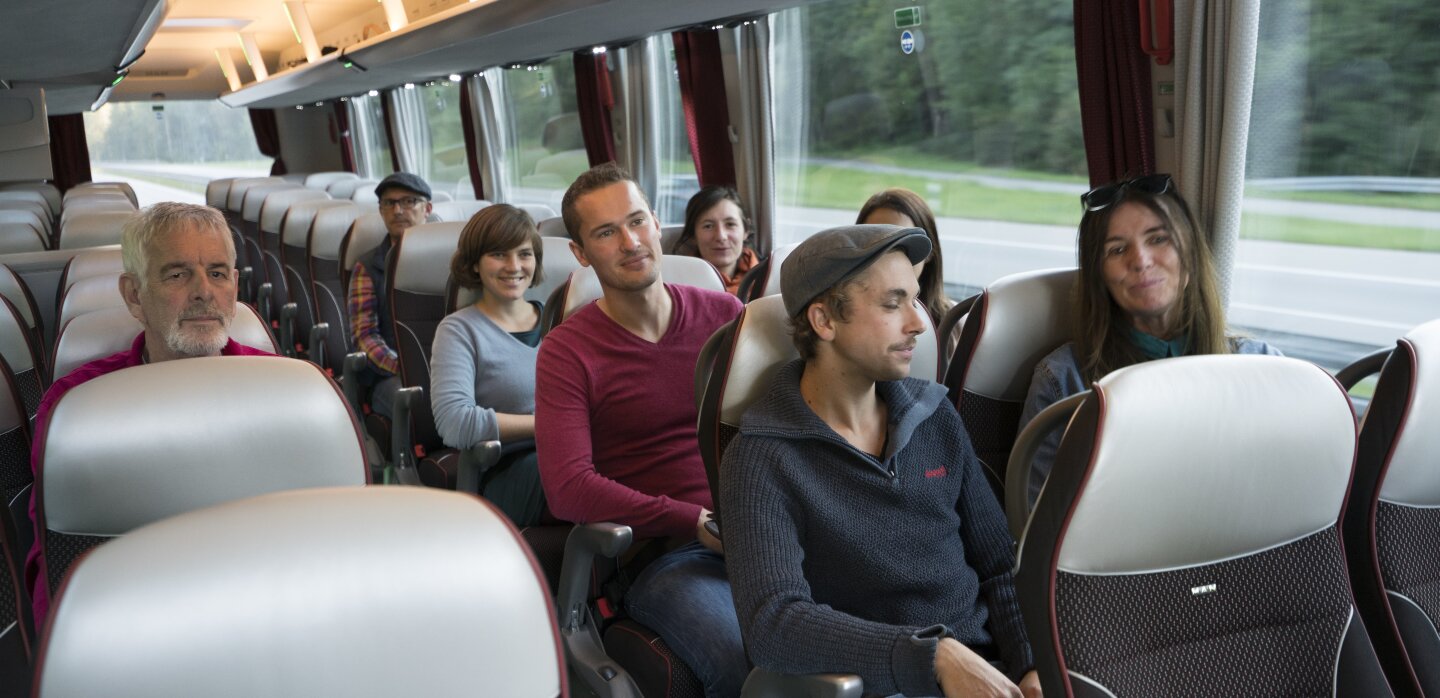 Gruppe im Reisebus