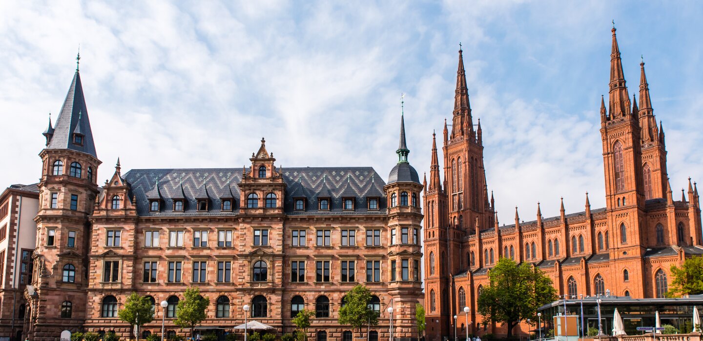 Neues Rathaus und Marktkirche in Wiesbaden